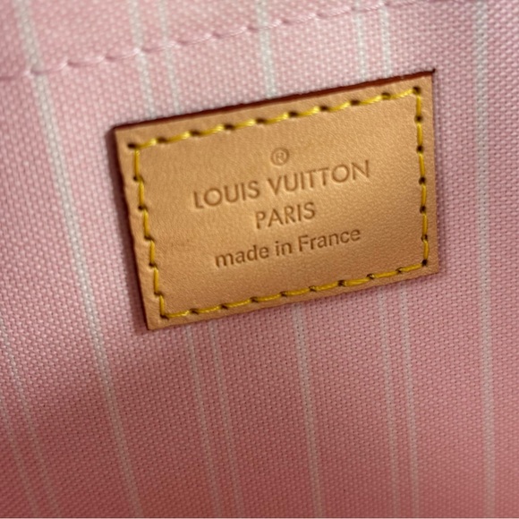 Louis Vuitton Neverfull Pochette By the Pool - Picture 9 of 10